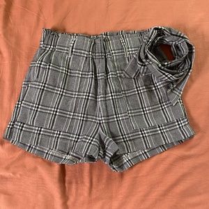 Black&White plaid linen shorts